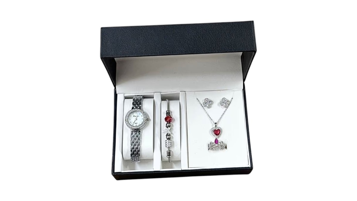 Silver Heart Edition – 4-Piece Watch & Jewelry Set