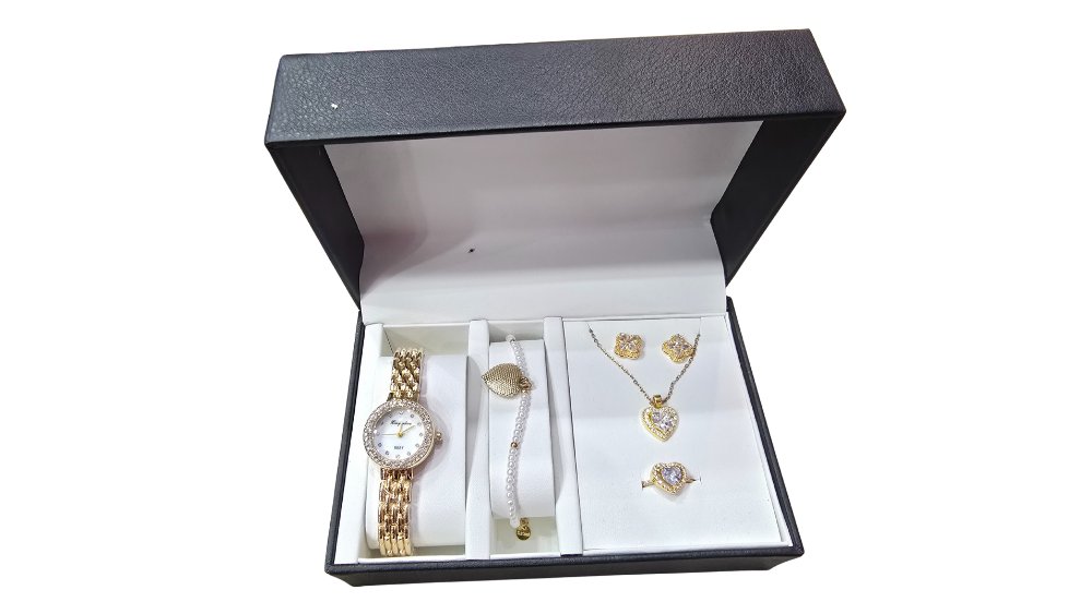 Gold Women’s Watch with Heart Jewelry – Necklace, Earrings & Ring