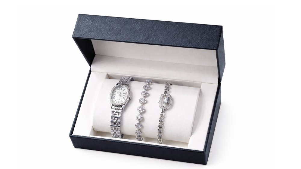 Elegant Silver Women’s Watch & Bracelet Gift Set