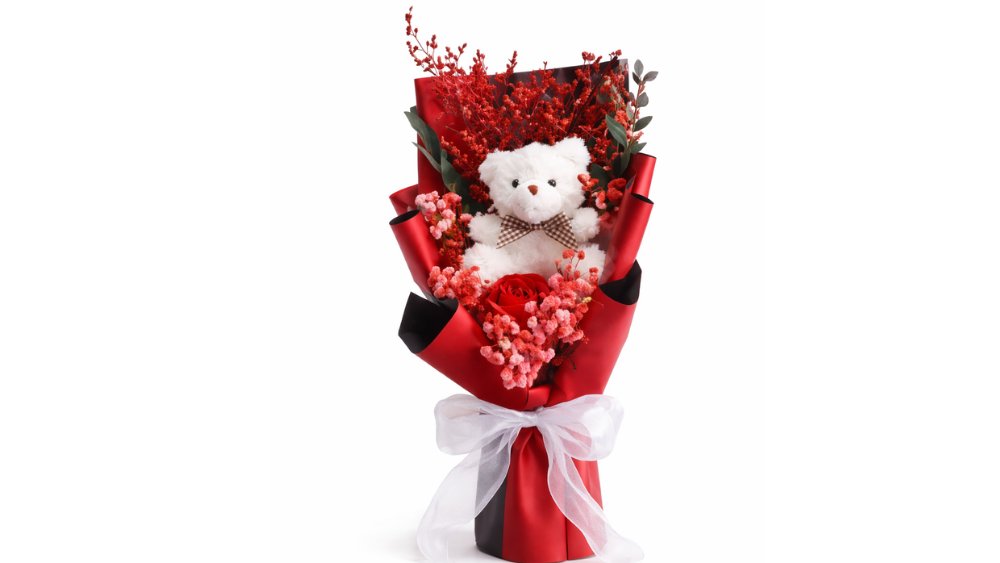 Red Teddy Bear Flower Bouquet – Luxury Romantic Gift for Valentine’s Day
