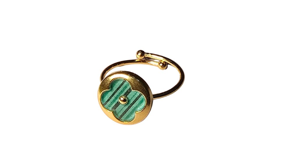 🌿 Elegant Gold Stainless Steel Ring with Green Clover Enamel
